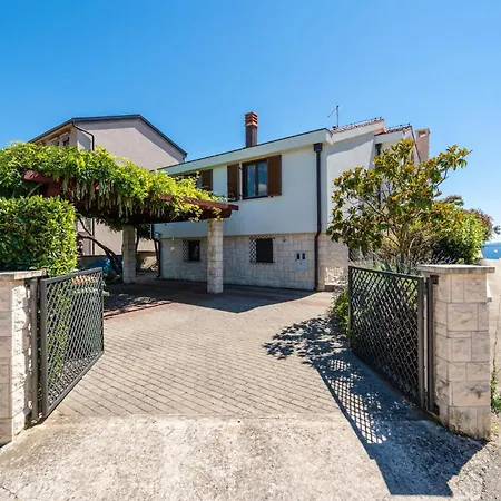 Lostura Casa vacanze Kožino